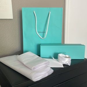 🛍 Tiffany & Co. Gift bag and box set